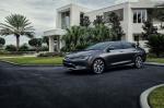 Chrysler 200 2015 года